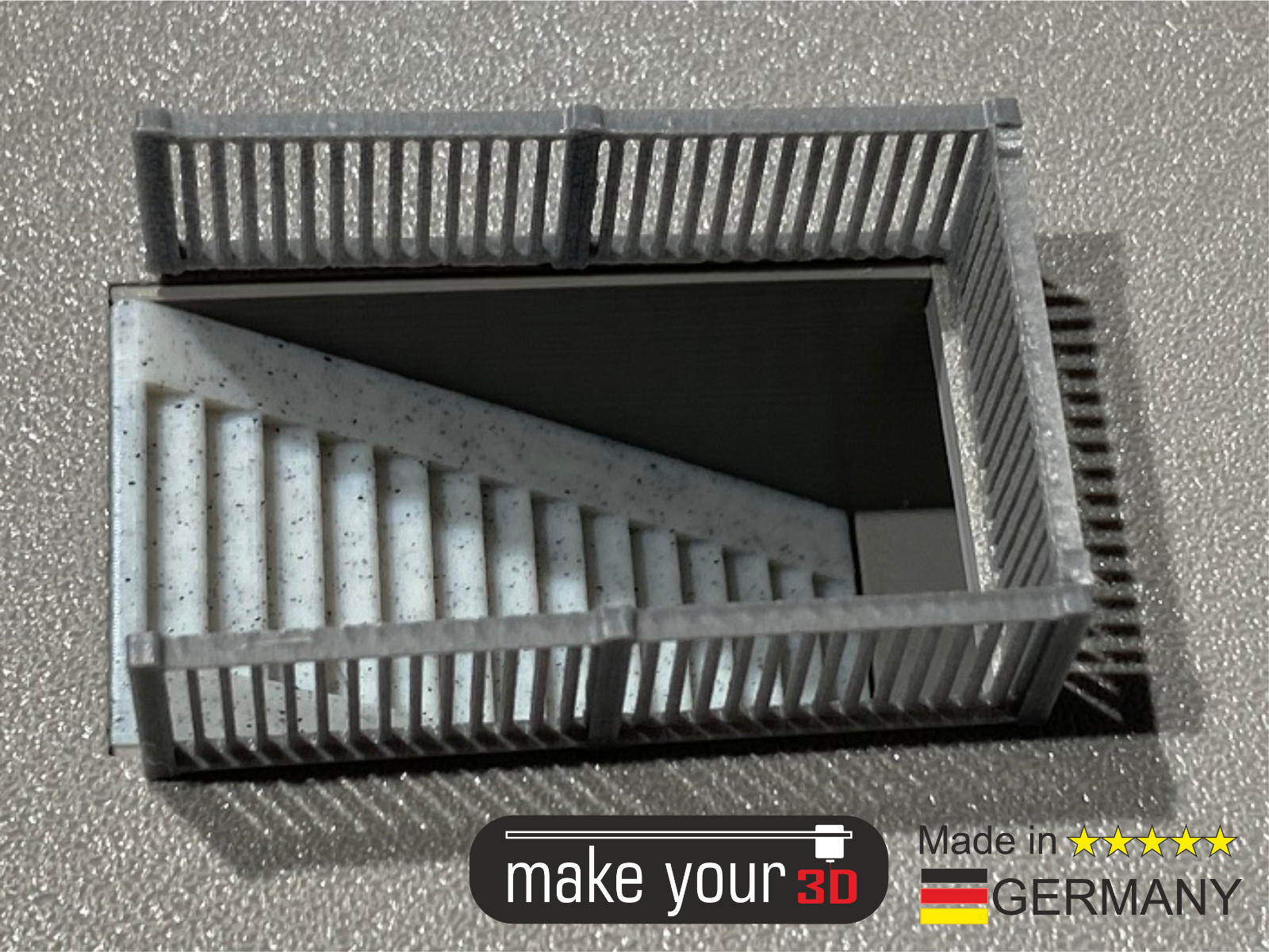 Spur N 1:160 Unterführung Bahnsteigunterführung Treppe mit Kofferrampe